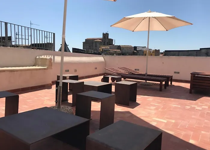 Motta Palace Apartments & Rooms