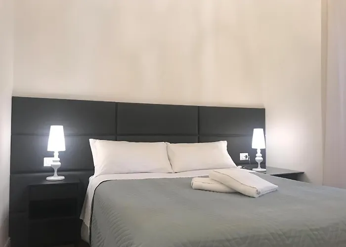 Motta Palace Apartments & Rooms