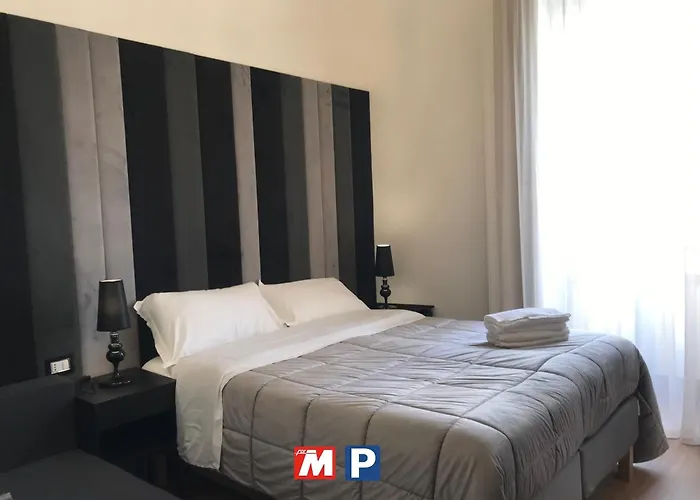 Motta Palace Apartments & Rooms
